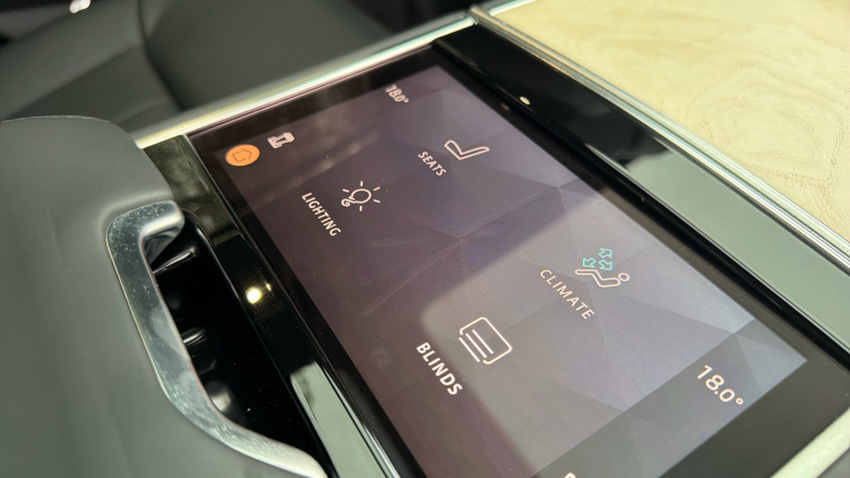 Land Rover Range Rover 4.4 P615 V8 SV 4dr Auto Petrol Estate